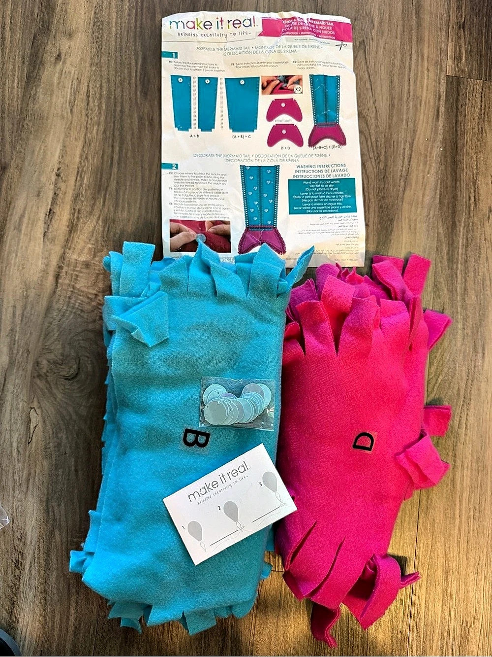 Make It Real! Knot & Bling Mermaid Tail Blanket Craft Kit!